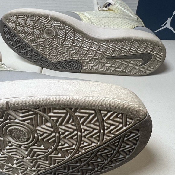 Nike Kobe 9 NSW Lifestyle
Wolf Grey - Picture 4 of 9